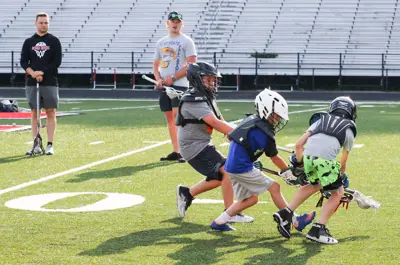 kids playing lacrosse